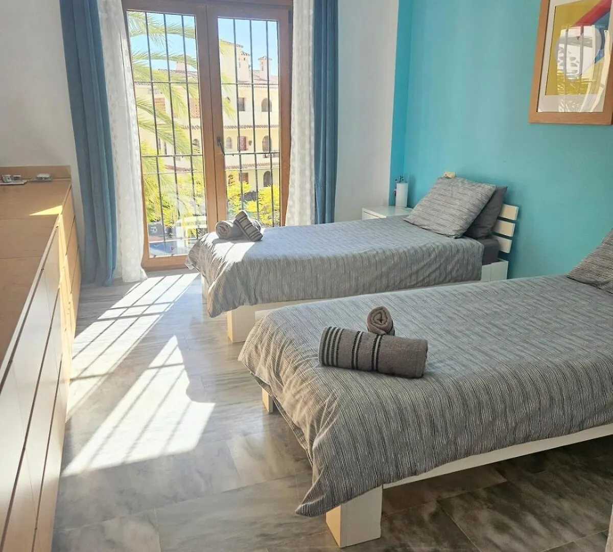 Monte Duquesa Courtyard Apt Close To Port, Beach, Golf Манилва Апартаменты