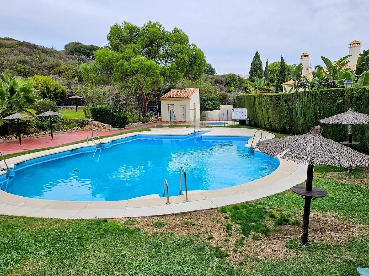 Monte Duquesa Courtyard Apt Close To Port, Beach, Golf Manilva Daire
