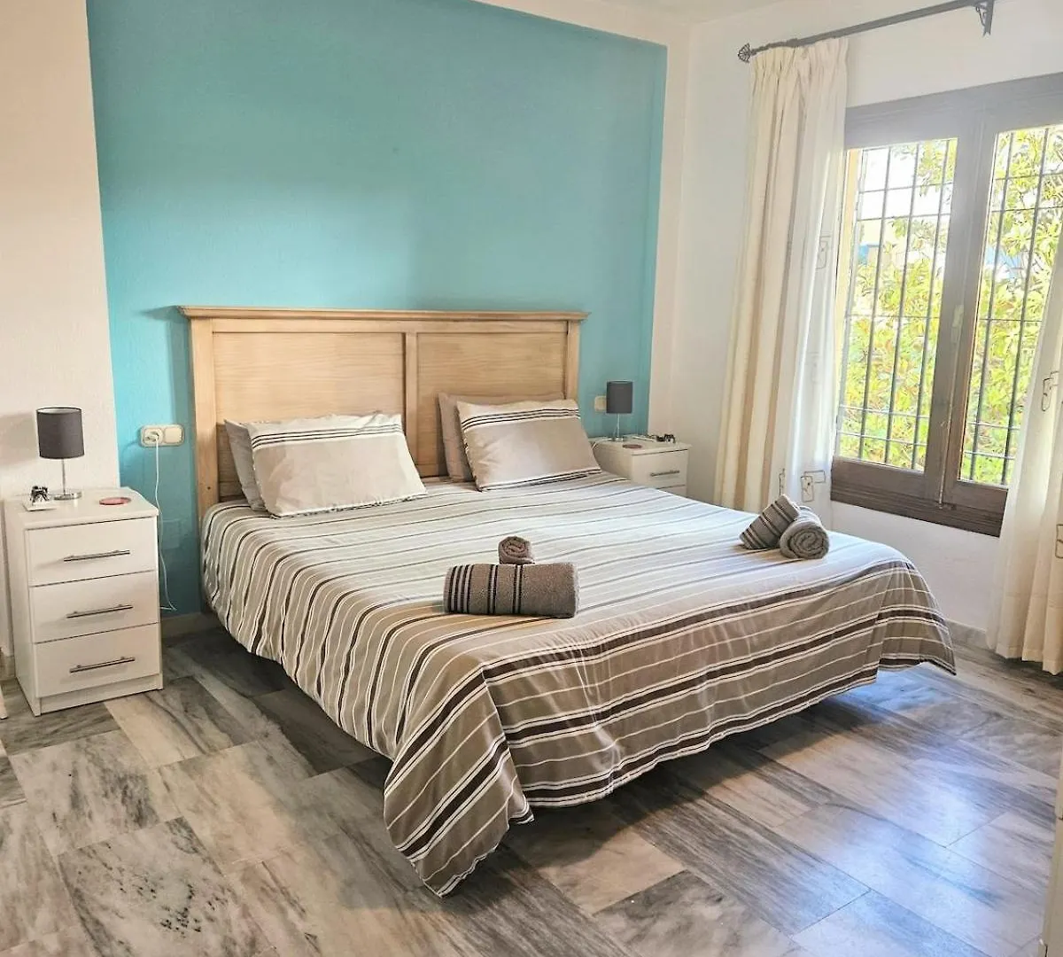 Monte Duquesa Courtyard Apt Close To Port, Beach, Golf Manilva 0*,  İspanya