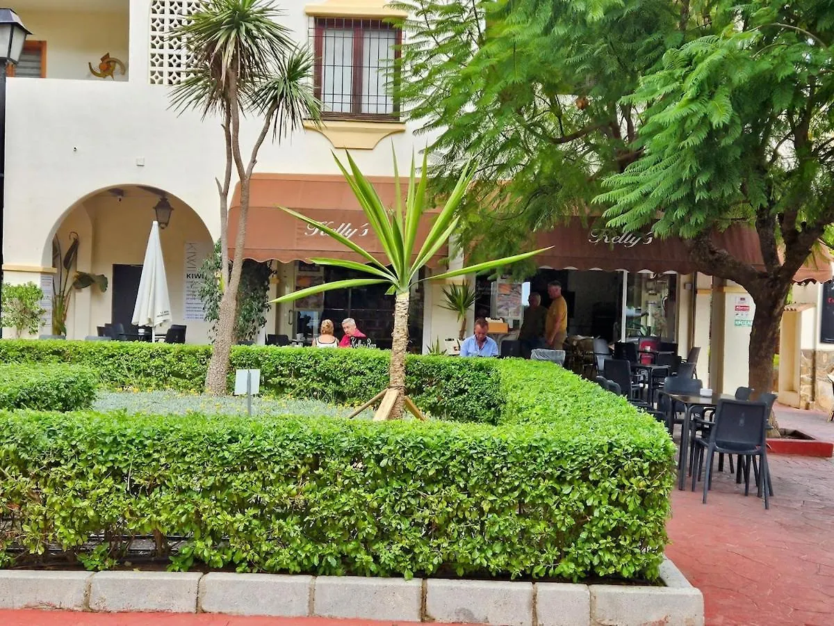 Daire Monte Duquesa Courtyard Apt Close To Port, Beach, Golf Manilva