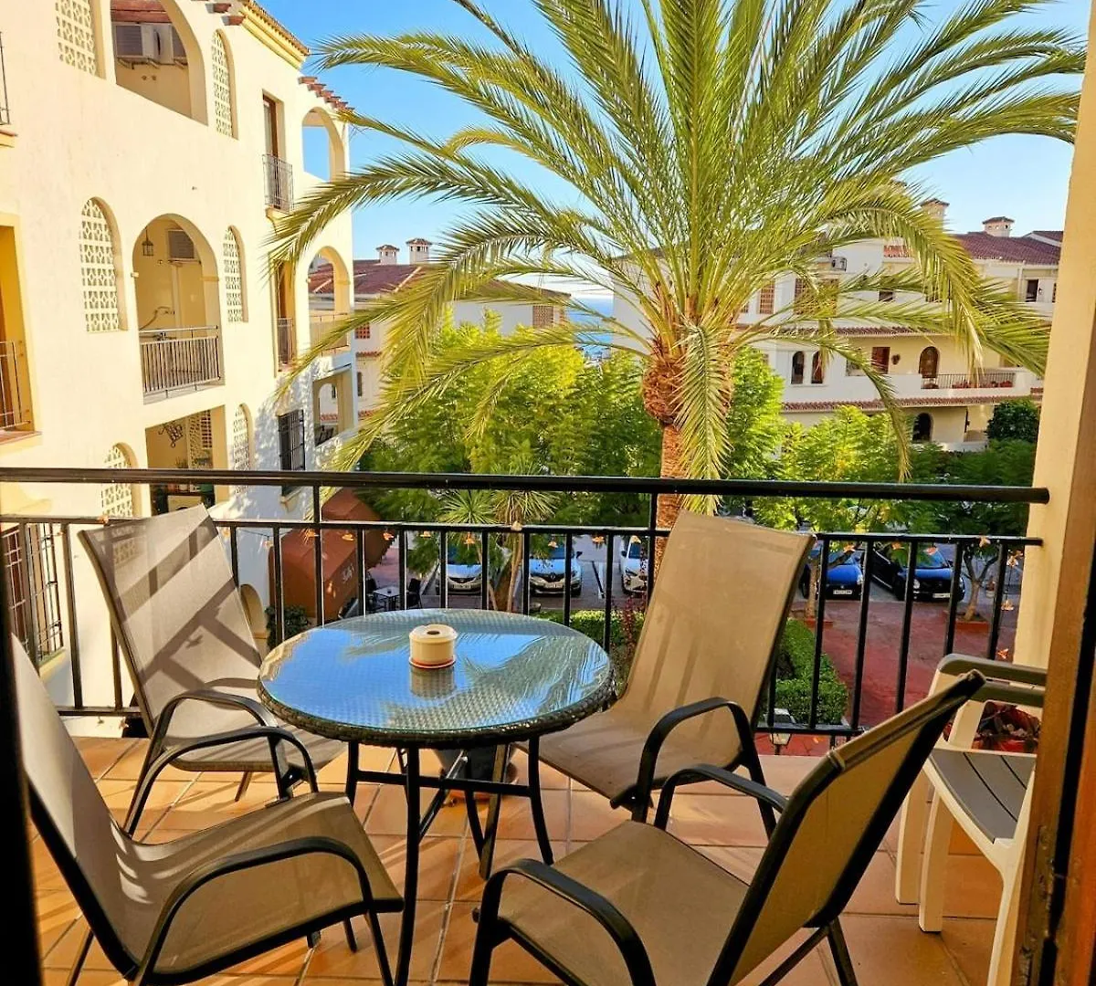 Monte Duquesa Courtyard Apt Close To Port, Beach, Golf Манилва Апартаменты