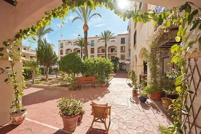 Monte Duquesa Courtyard Apt Close To Port, Beach, Golf Manilva Lejlighed